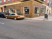 LOCAL EN VENTA EN ZONA TRES CRUCES