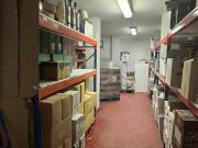 Local entre los barrios de Pueblo Nuevo y Quintana