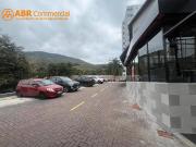 Local Esquinero en alquiler 60m² En plaza Comercial,...