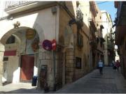 Local esquinero en plaza comercial