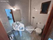 Local ideal para despacho en la carretera principal del...