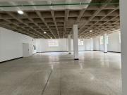 Local Industrial de 365 Mts en Alquiler en Boleita Norte