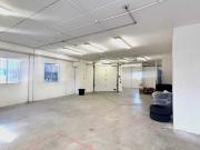 Local mixte à louer Marseille 13 Proximité métro La Rose...