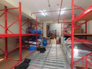 LOCAL PUERTA A CALLE CON MEZZANINE,ÁREA DE DESCARGA...