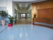 Local, très bien situé à louer ou à vendre