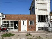 Local y 3 departamentos en el centro de Brandsen