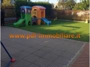 Locale commerciale di 116 mq a Monterotondo Scalo con...