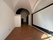 Locale commerciale in affitto a Acireale