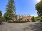 Locale Commerciale in affitto a Acireale, Santa Tecla Di...