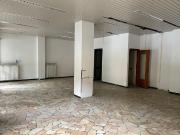 Locale commerciale in affitto a Aulla