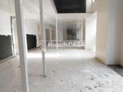 Locale commerciale in affitto a Aversa