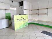 Locale commerciale in affitto a Aversa