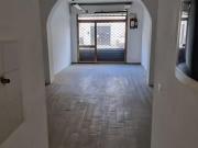 Locale commerciale in affitto a Cascina