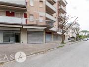 Locale commerciale in affitto a Cesenatico