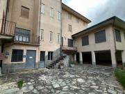 Locale commerciale in affitto a Genova