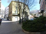 Locale commerciale in affitto a Lecco, Centro