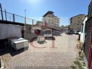 Locale commerciale in affitto a Napoli