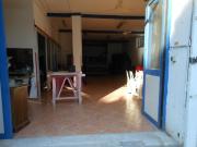 Locale commerciale in affitto a Napoli, Agnano