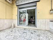 Locale commerciale in affitto a Nola