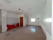 Locale commerciale in affitto a Pesaro, Pantano