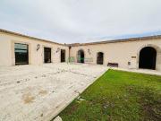 Locale commerciale in affitto a Ragusa