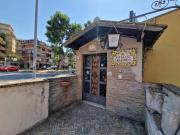 Locale commerciale in affitto a Roma