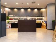 Locale commerciale in affitto a Saronno