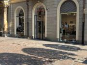 Locale commerciale in affitto a Torino