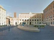 Locale commerciale in affitto in piazza di san...