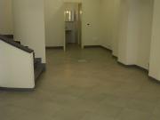 Locale commerciale in affitto in via petroni 1/b, Bologna