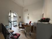 Locale commerciale in vendita a Aci Castello