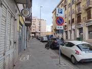 Locale commerciale in vendita a Avellino, Centro