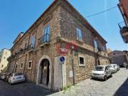Locale commerciale in vendita a Benevento, CENTRO STORICO
