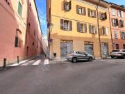 Locale commerciale in vendita a Bologna