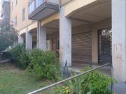 Locale commerciale in vendita a Cesano Boscone