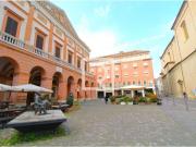 Locale commerciale in vendita a Cesena