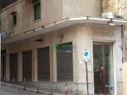 Locale commerciale in vendita a Gela