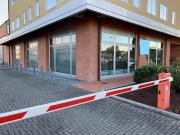 Locale commerciale in vendita a Imola