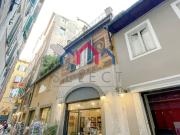 Locale commerciale in vendita a Lucca, Centro storico