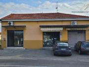 Locale commerciale in vendita a Medesano