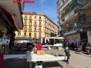 Locale commerciale in vendita a Napoli