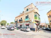 Locale commerciale in vendita a Napoli