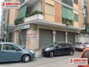 Locale commerciale in vendita a Napoli