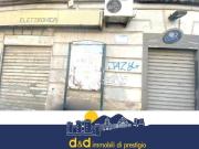 Locale commerciale in vendita a Napoli