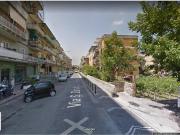 Locale commerciale in vendita a Napoli, Pianura