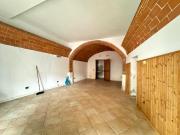 Locale commerciale in vendita a Pisa