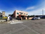 Locale commerciale in vendita a Pontedera, La Bianca