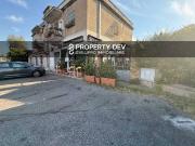 Locale commerciale in vendita a Roma
