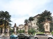 Locale commerciale in vendita a Roma, Centro Storico