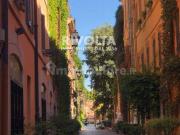 Locale commerciale in vendita a Roma, Centro Storico